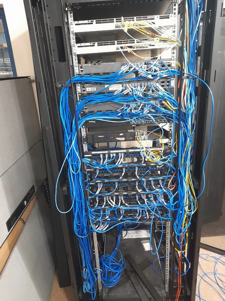 Rack antes da organização